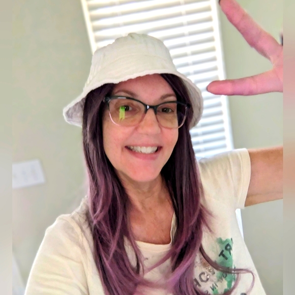 Meet your Posher MARLEY π¨πΈππΌβ - Picture 6 of 17